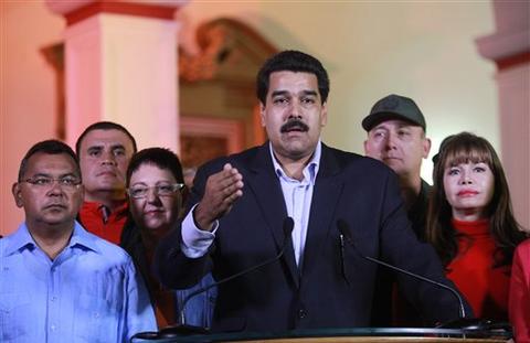 20121212131545-el-vicepresidente-de-venezuela-ofrecio-una-rueda-de-prensa-para-hablar-de-la-operacion-480-311.jpg