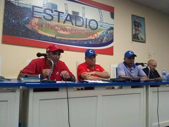 Tres lanzadores pinareños en equipo cubano de béisbol