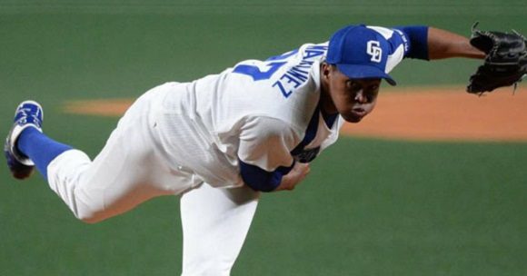 Cubano Raidel Martínez llega a 18 juegos salvados en liga japonesa de béisbol